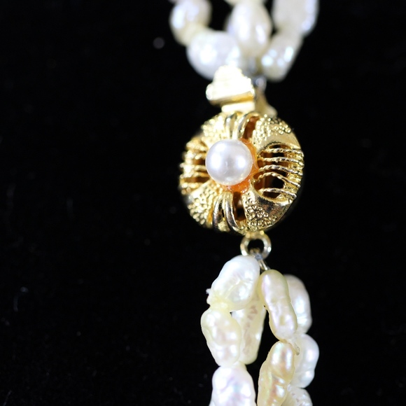 White Freshwater Seed Pearl Necklace Bracelet Set - Picture 6 of 8